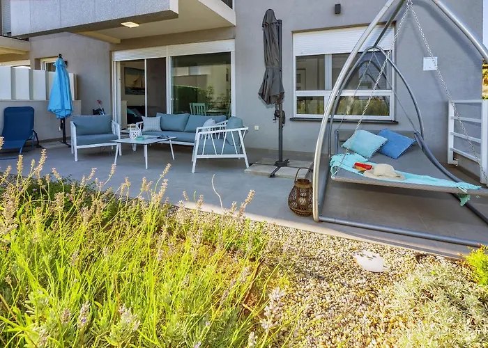 Sea View With Garden Joshua Split