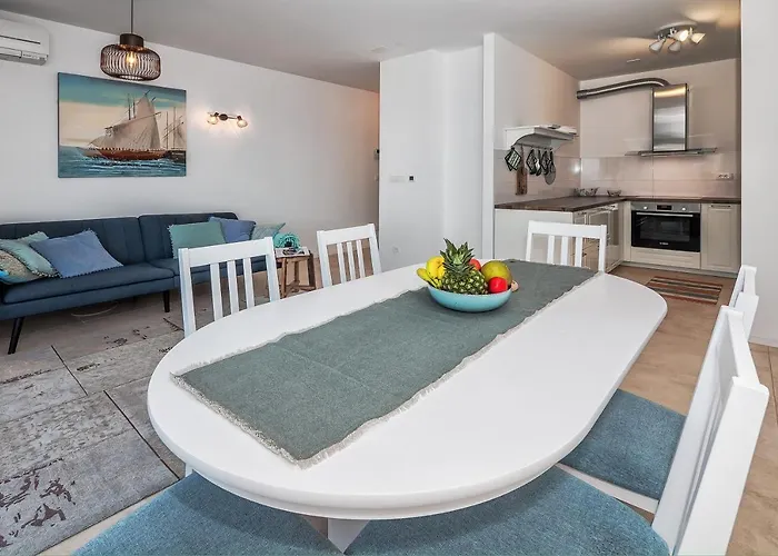 Sea View With Garden Joshua