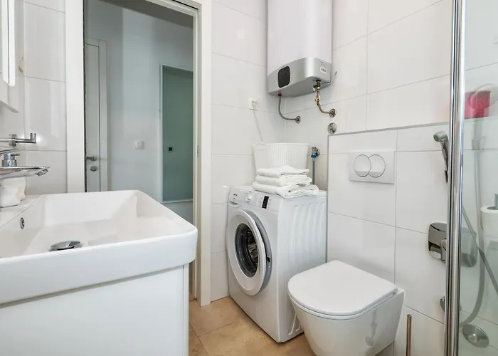 Sea View With Garden Joshua Split