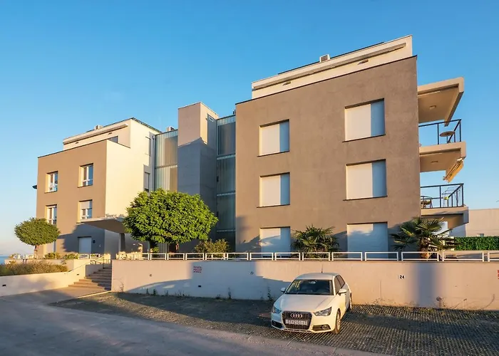 Sea View With Garden Joshua Split