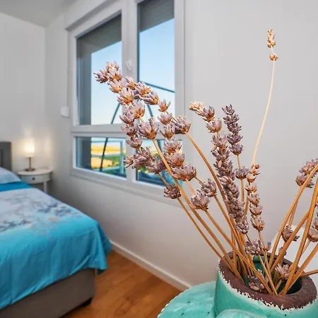 Apartment Joshua Near Znjan In Split